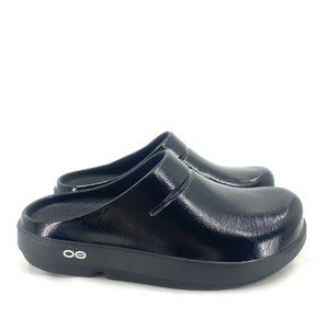OOFOS Oocloog Luxe Clog Size Womens US 8/Mens US 6 Shiny Black EU 39